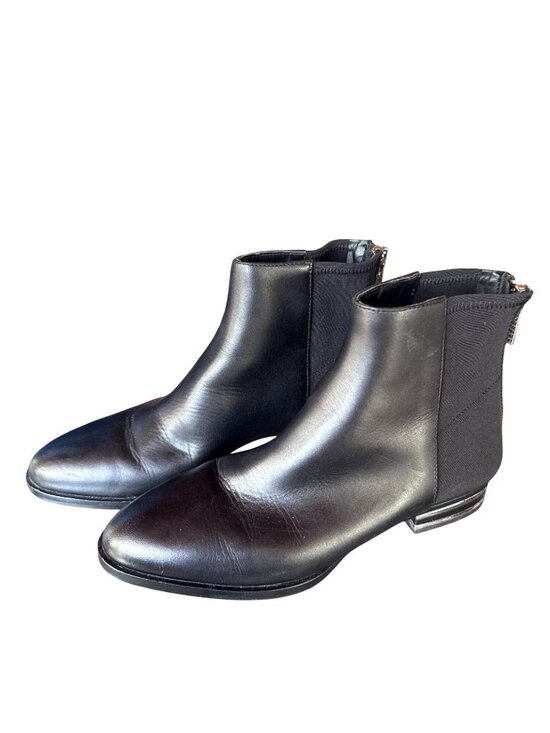 Dkny Shoes - DKNY Black Leather Ankle Boots Size 7 Back Zipper Closure Low Heel Fall Fashion